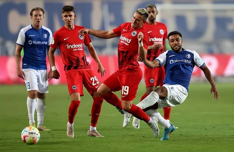 开云体育中国-斯图加特客场遭遇惨败，德甲保级前途黯淡的简单介绍