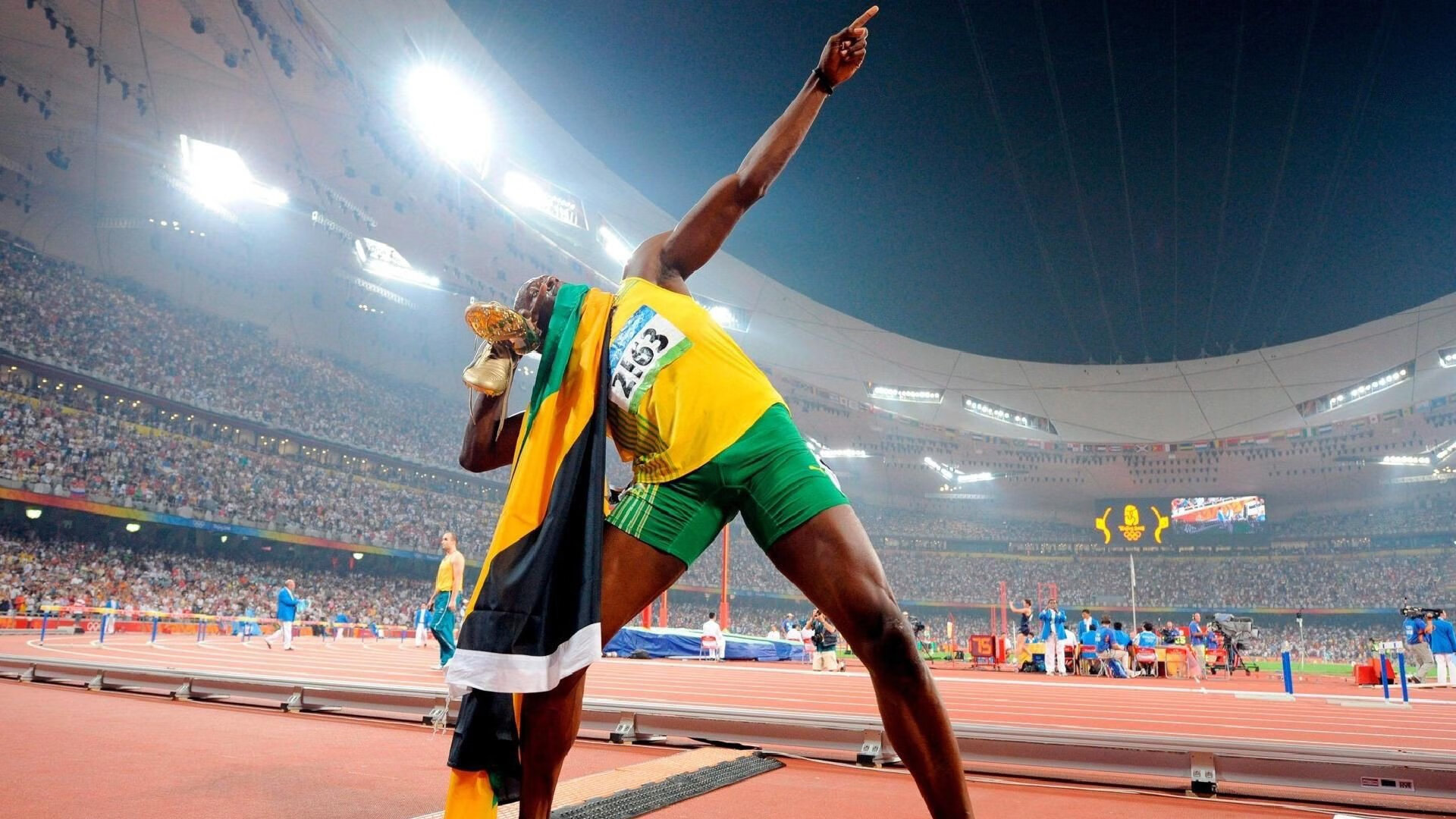 雄鹿压制上海队，布伦森成为关键先生